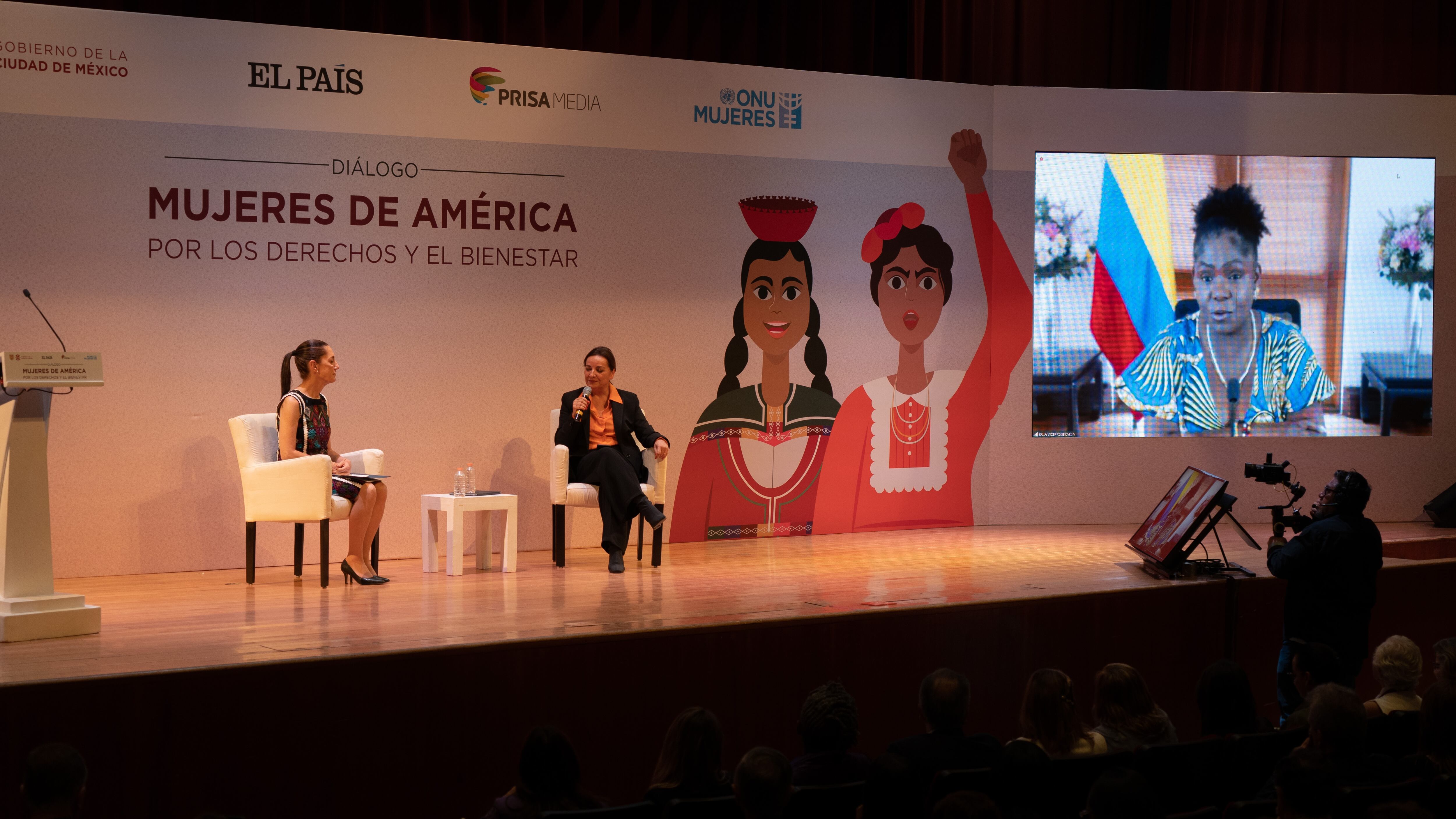 Claudia Sheinbaum, Pepa Bueno y Francia Márquez, durante el diálogo 'Mujeres de América por los derechos y el bienestar', en Ciudad de México, el 31 de mayo de 2023.