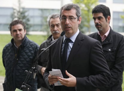 Markel Olano, en un acto celebrado ayer en el Parque Tecnológico de San Sebastián, con Eneko Goia, a la derecha.