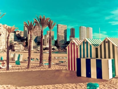 Casetas en la playa de Benidorm.