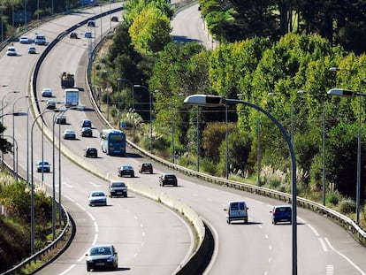 Autopista del Atlántico controlada por Itínere, en el tramo de acceso a A Coruña.