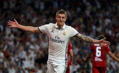 Toni Kroos celebra el cuarto gol del Real Madrid.