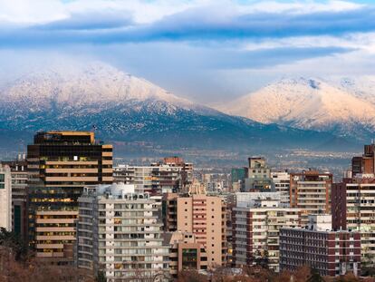 Vista invernal de Santiago de Chile. Este mes se pone fin a la tarifa de invierno en electricidad