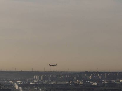 Céu poluído na região de Madri, visto a partir da localidade de Paracuellos de Jarama