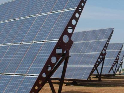 Instalación de paneles solares.