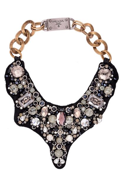 Collar de Prada.