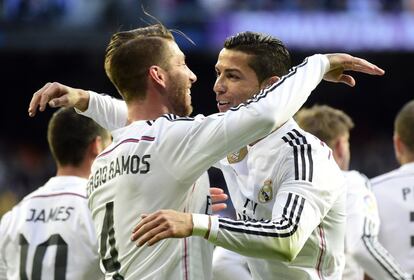 Sergio Ramos y Cristiano celebran el 1-0.