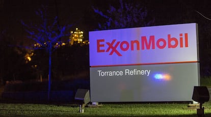 Instalaciones de Exxon Mobil, en Torrance (California).