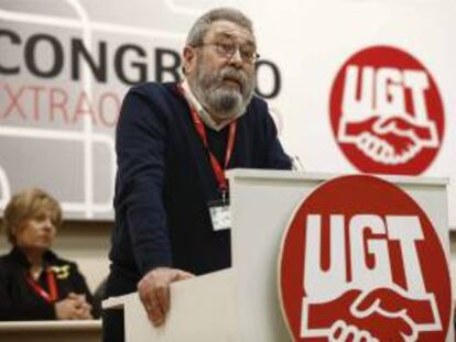 El secretario general federal de la UGT, Cándido Méndez, durante su intervención en Pamplona en el congreso extraordinario de UGT de Navarra. EFE/Archivo
