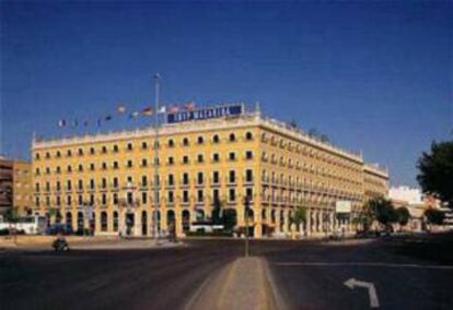 Fachada del hotel Macarena de Sevilla.