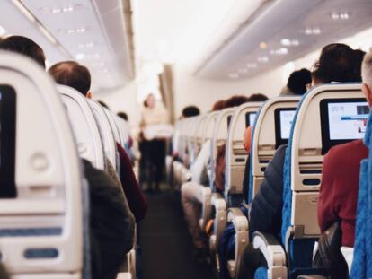 La cabina de un avión es un entorno donde circula aire limpio y puro.