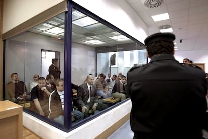 Los acusados de la masacre, durante la lectura de la sentencia el 31 de octubre de 2007.

