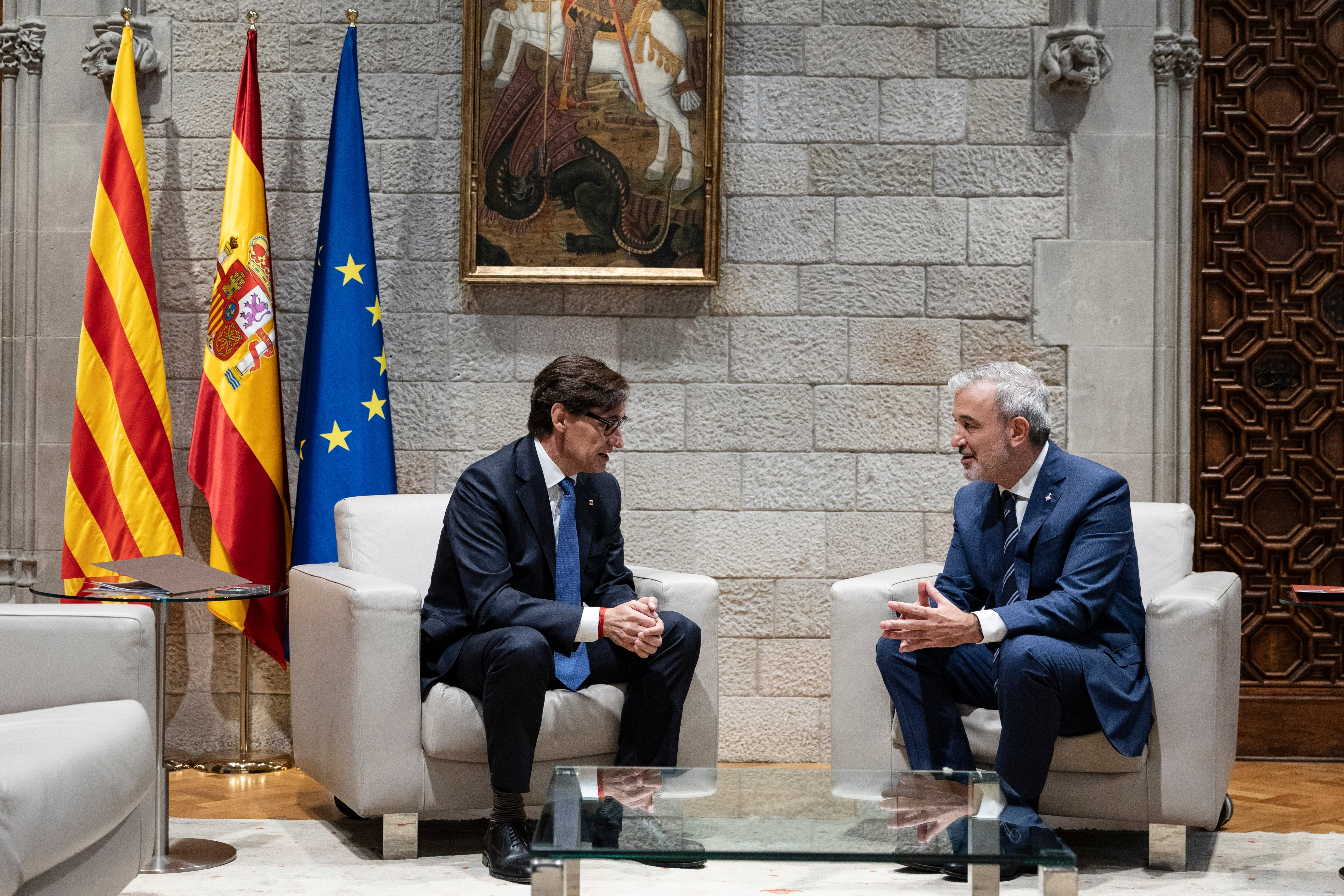 Las carpetas de Collboni ante un curso con Illa en la Generalitat: vivienda, aeropuerto o la entrada de ERC