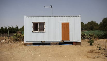 Makeshift home in El Palmar community.