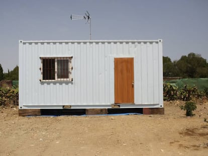 Makeshift home in El Palmar community.