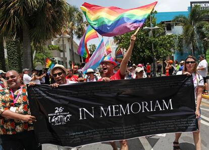 Las marchas del Orgullo de todo el mundo recuerdan a las víctimas de Orlando. En la imagen, la de San Juan, en Puerto Rico, el pasado 26 de junio.