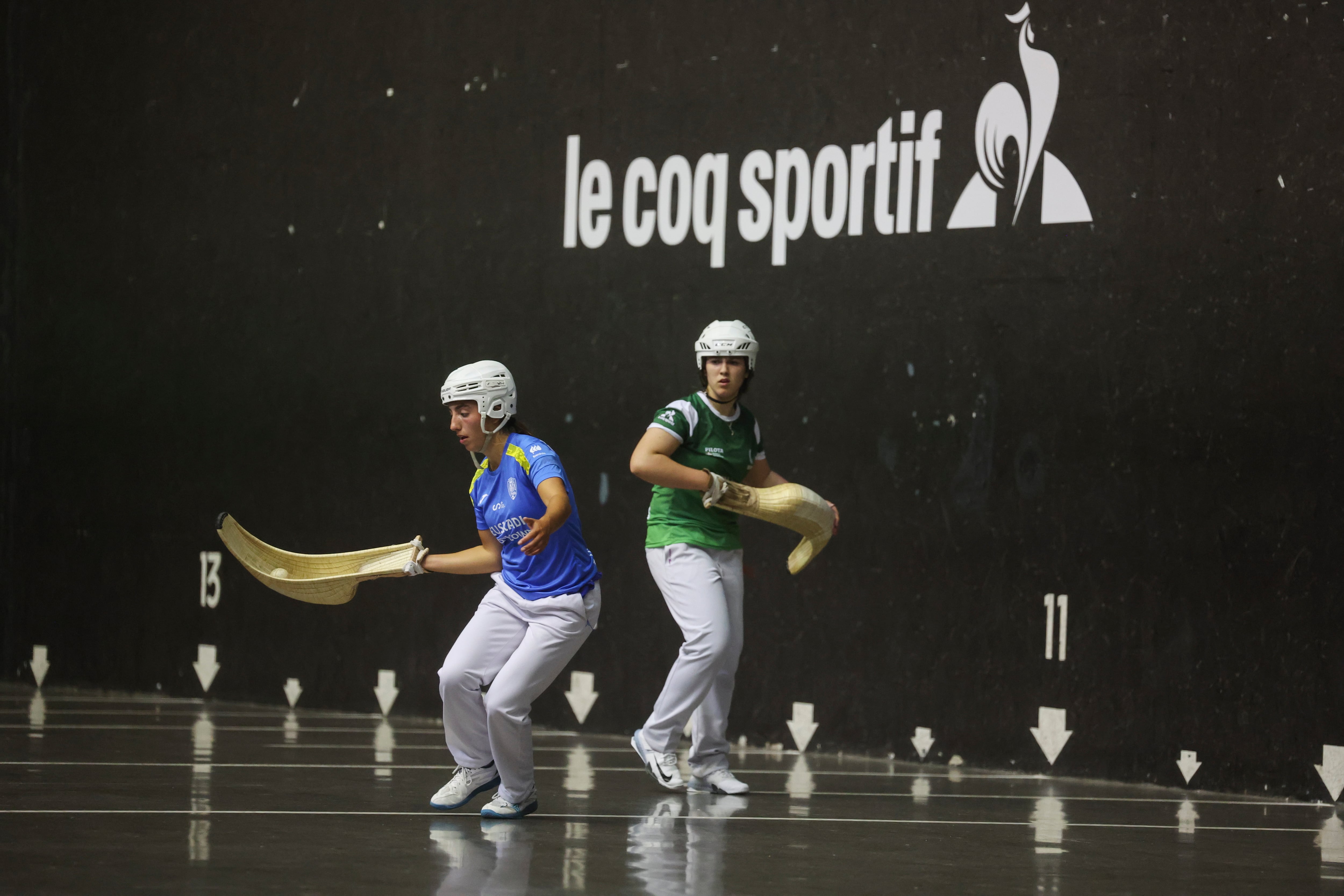 España gana a Euskadi en su primer partido oficial de cesta punta