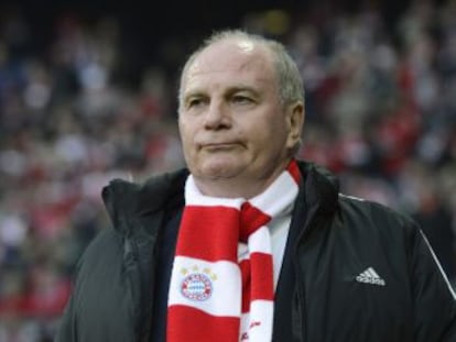 El presidente del Bayern de Múnich, Uli Hoeness, durante un partido de la Bundesliga