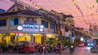 Arquitectura de estilo colonial en el distrito Old Market de la ciudad de Kampot, en Camboya.