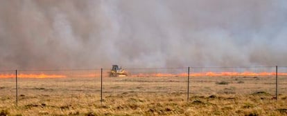 El inicio del fuego de Garbajosa (Guadalajara) que ha obligado a cortar el AVE Madrid-Barcelona.