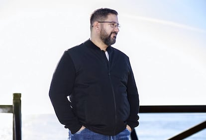 El chef Dani García, en el muelle del paseo marítimo de Marbella (Málaga).