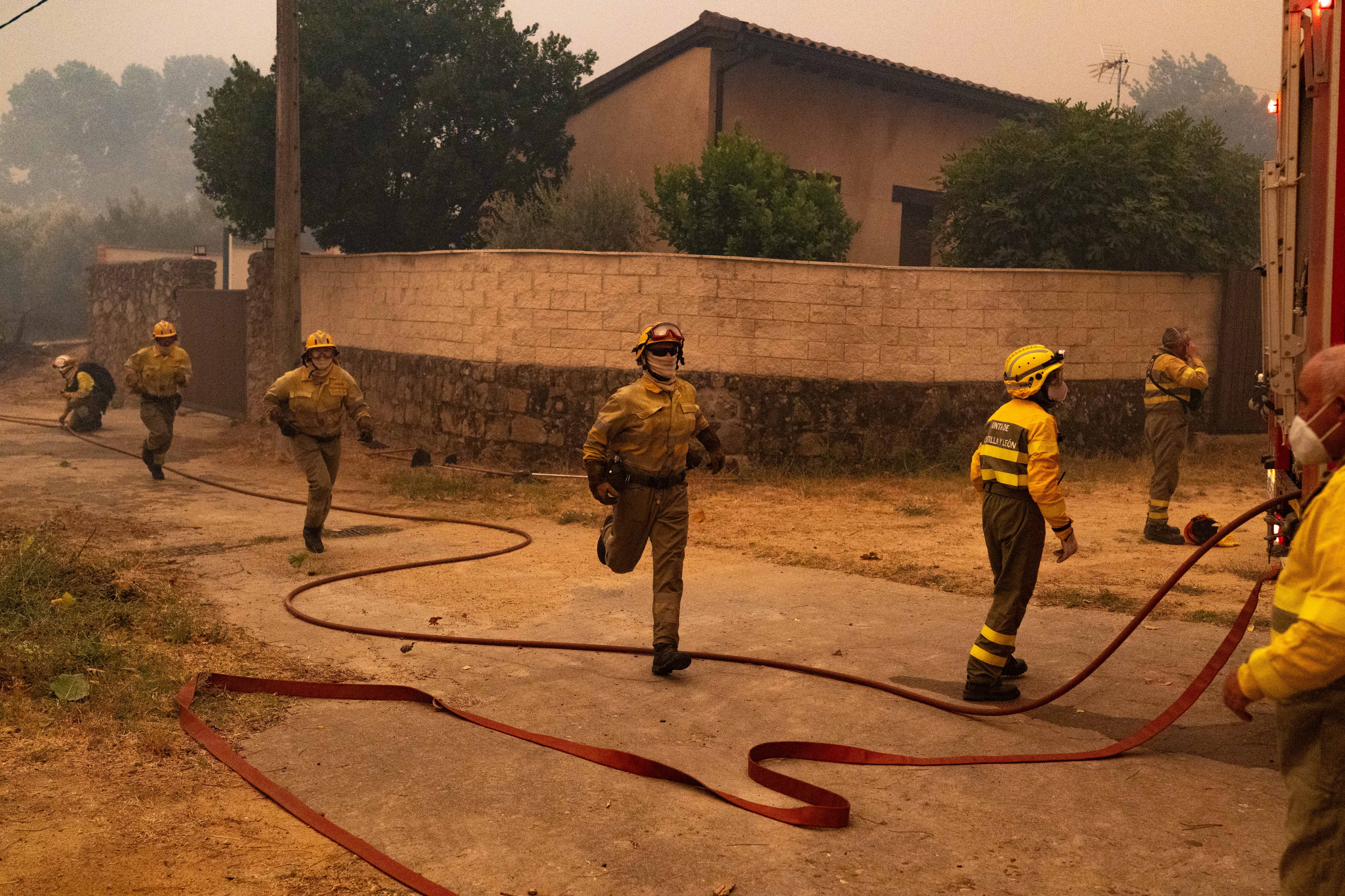 Protegiendo a Casavieja del diablo de fuego