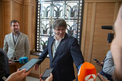 Carles Puigdemont y Toni Comín, en la Casa de Europa en Bruselas el pasado 26 de septiembre.