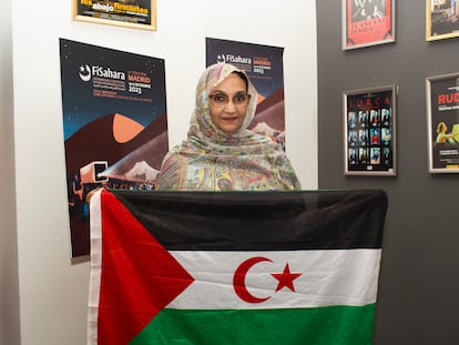 Aminatu Haidar en el festival internacional de cine FiSahara, celebrado en diciembre de 2023 en Madrid.