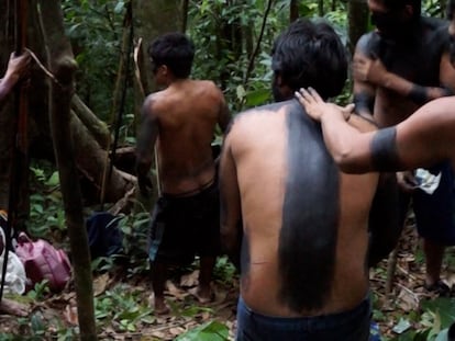 Los yanomamis expulsan a mineros ilegales de sus tierras reconocidas.