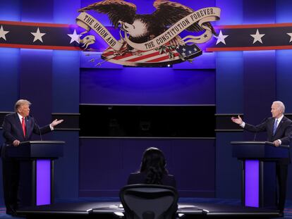 Donald Trump y Joe Biden, durante el segundo debate presidencial.