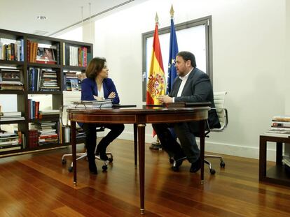 Soraya Sáenz de Santamaría amb Oriol Junqueras.