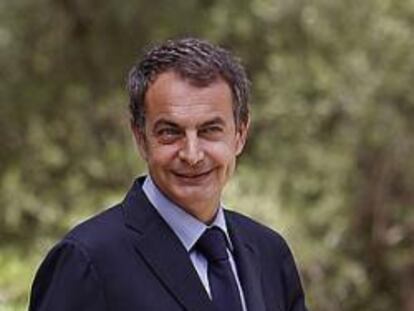 Zapatero anuncia que en breve se reactivarán infraestructuras