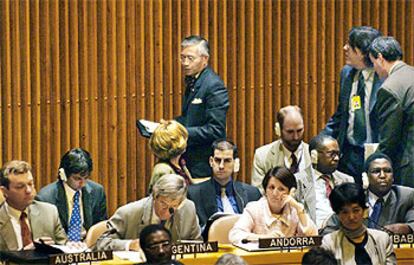 El delegado de EE UU en la Comisión de Derechos Humanos de la ONU abandona la reunión en la que se admitió a Cuba.