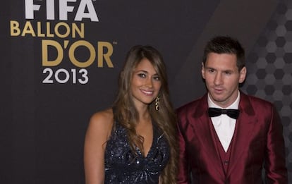 Antonella Roccuzzo y Lionel Messi en la gala del Balón de oro de 2013.