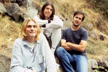 Nirvana ha vendido más de 75 millones de discos en todo el mundo. Es una de las bandas más importantes de la historia del siglo XX. Junto con grupos como Pearl Jam, Sound Garden, Hole o Stone Temple Pilots lideranon el movimiento de rock alternativo de Seattle en los años 90.
