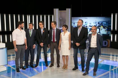 Los participantes en el debate antes de comenzar.