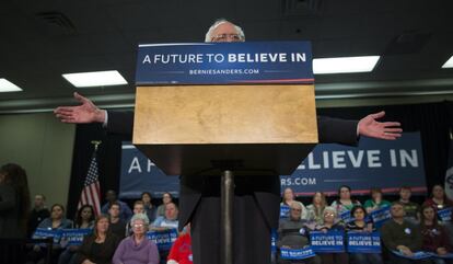 Sanders interviene en Waterloo, Iowa.