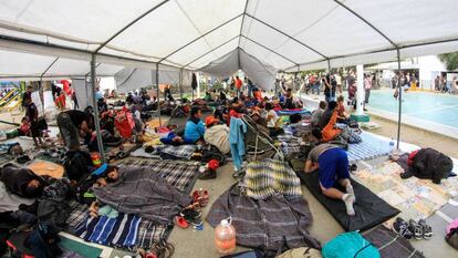 Miembros de la caravana de migrantes centroamericanos en la ciudad de Tijuana en el estado de Baja California (México). 