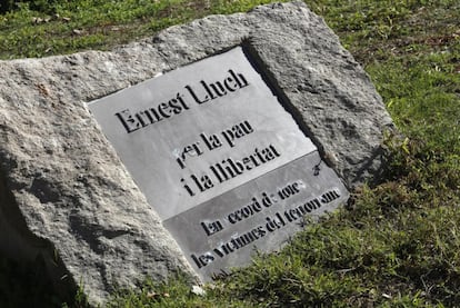 A plaque dedicated to the memory of Ernest Lluch, a Catalan politician murdered by ETA in 2000. Inaugurated in 2001, the monument is located in the square bearing his name in Catalunya park, Sabadell, just outside Barcelona.