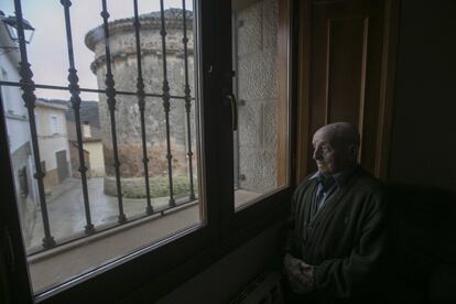 Felix De Pedro De Pedro es autóctono de Henche y reside en la vivienda tutelada de la localidad. Tiene 90 años. 