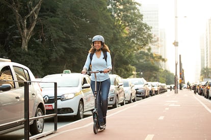 El patinete eléctrico es otra alternativa para moverse por la ciudad de manera sostenible. 