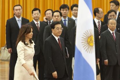 La presidenta argentina, Cristina Fernández, y su homólogo chino, Hu Jintao, el pasado julio.