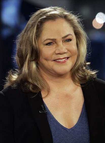 La actriz Kathleen Turner.