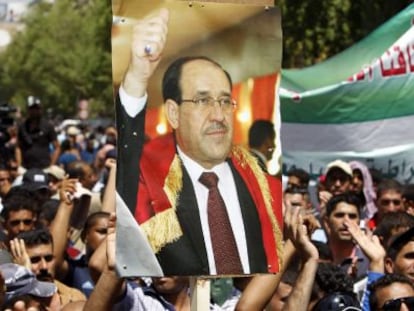 Vários manifestantes de Nuri al Maliki.
