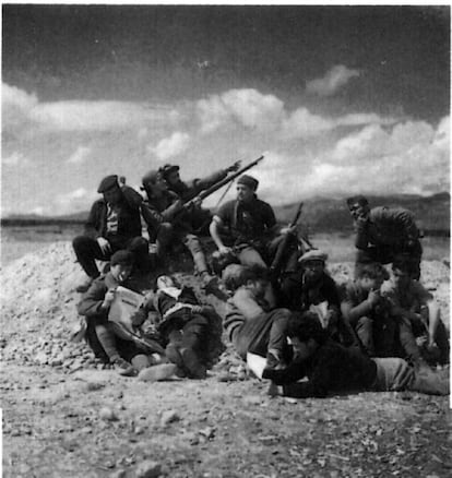 Grupo de milicianos en las cercanías del bosque Carrascal, en marzo 1937.