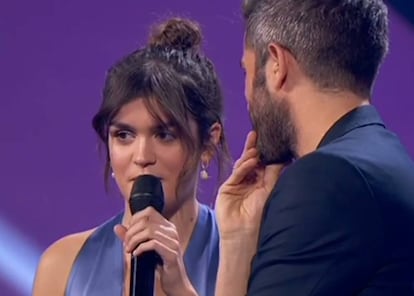 Amaia Romero y Roberto Leal, anoche en la final de 'Operación Triunfo'.