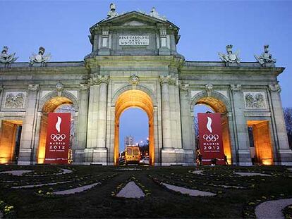 La Puerta de Alcalá, con Madrid 2012