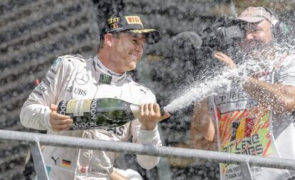 Nico Rosberg celebra la victoria en Bélgica.