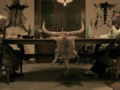 Imagen del cortometraje argentino de ficción 'Vacas, un vacío lleno de carne'.