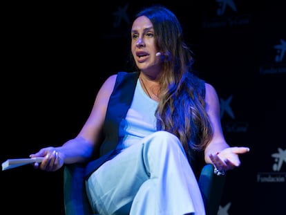 Karla Sofía Gascón, durante el coloquio celebrado en el Caixaforum de Valencia.