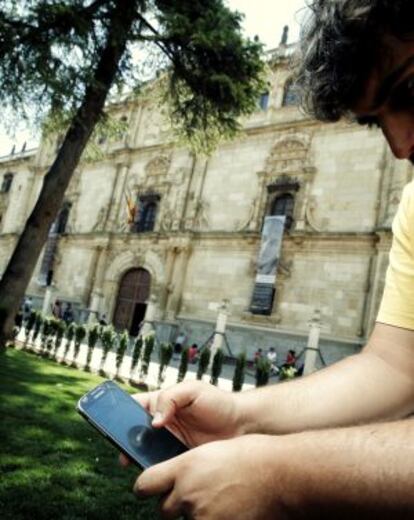 José, creador de @alcalaenfurecida.
